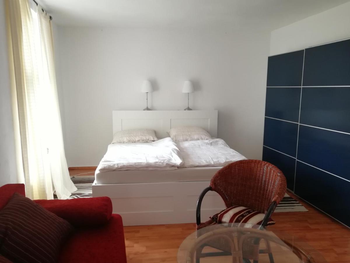 Ehemalige Bibliothek Apartment Fuer 2 Mit Kueche Kamin Netflix Parken Und Hofladen Steinhofel Екстериор снимка