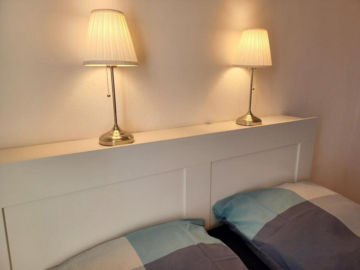 Ehemalige Bibliothek Apartment Fuer 2 Mit Kueche Kamin Netflix Parken Und Hofladen Steinhofel Екстериор снимка